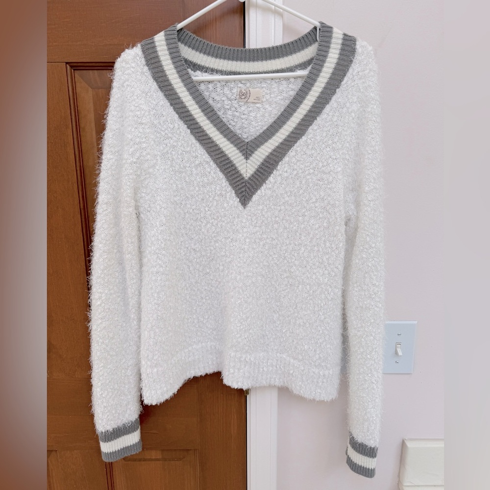 Like New SO Juniors White fuzzy neck sweater with gray stripe trim size Large